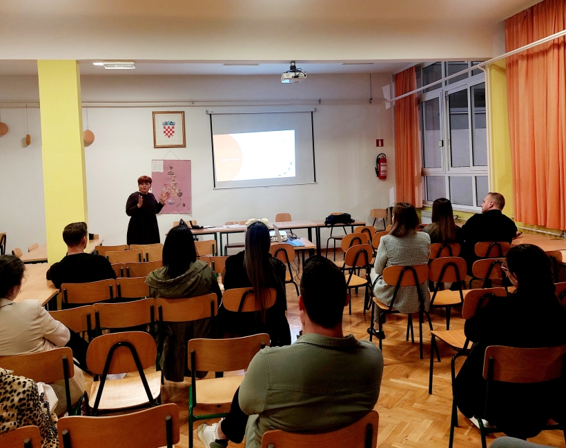 Održano predavanje za roditelje u Osnovnoj školi Ravne njive-Neslanovac